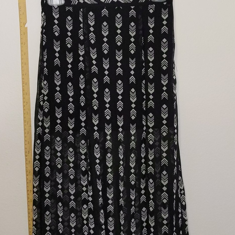 Forever 21 maxi skirt with slits &sheer size xs